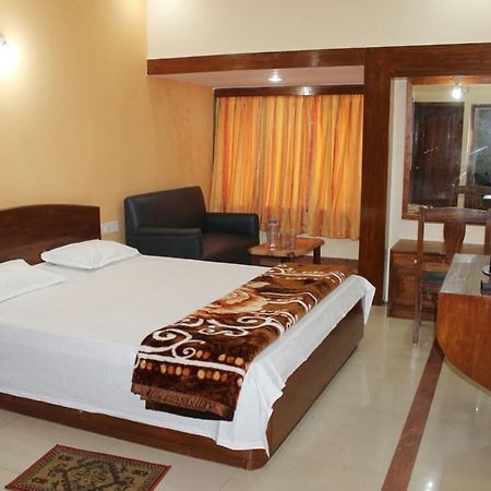Hotel Marina Beach House Puri Exterior foto